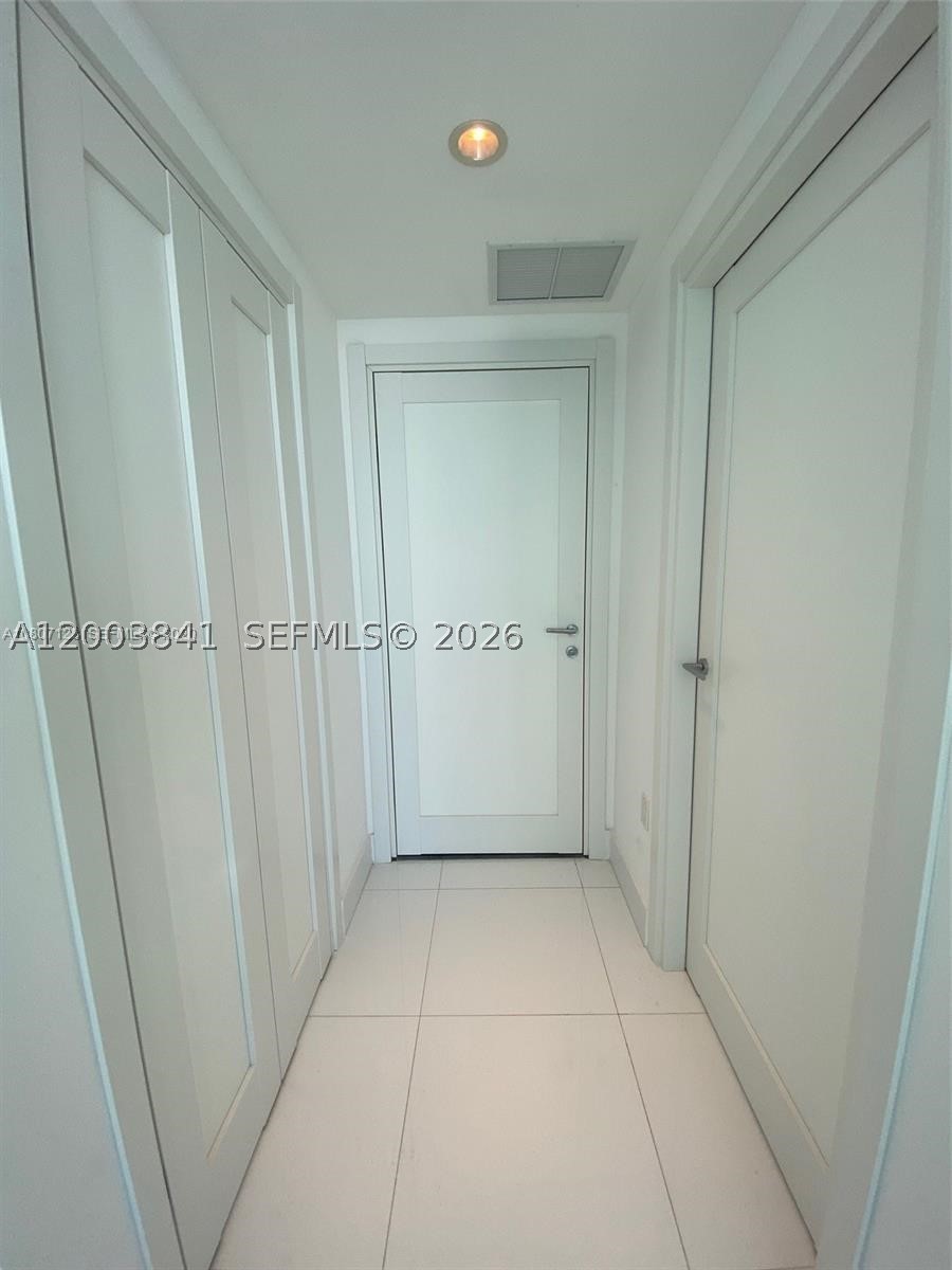 200 Biscayne Boulevard Way #4011, Miami FL 33131