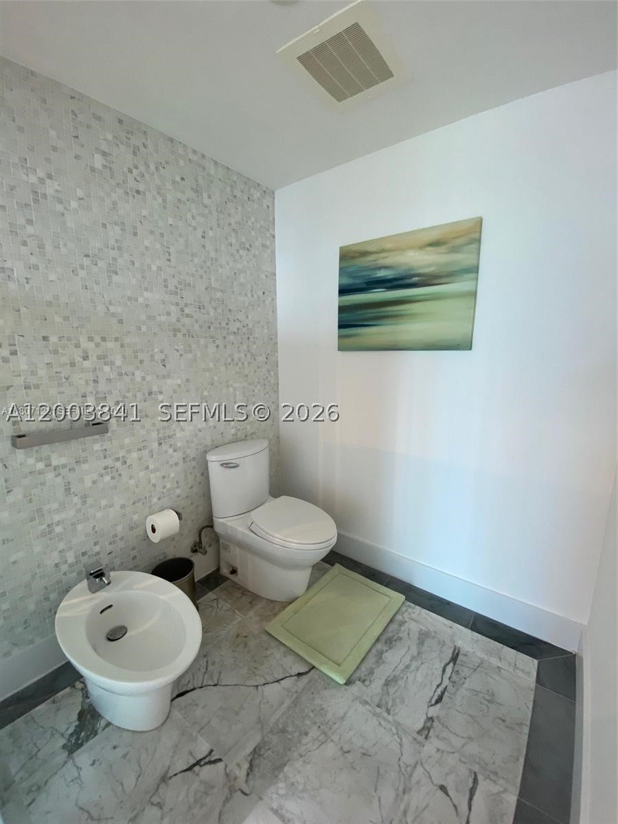 200 Biscayne Boulevard Way #4011, Miami FL 33131