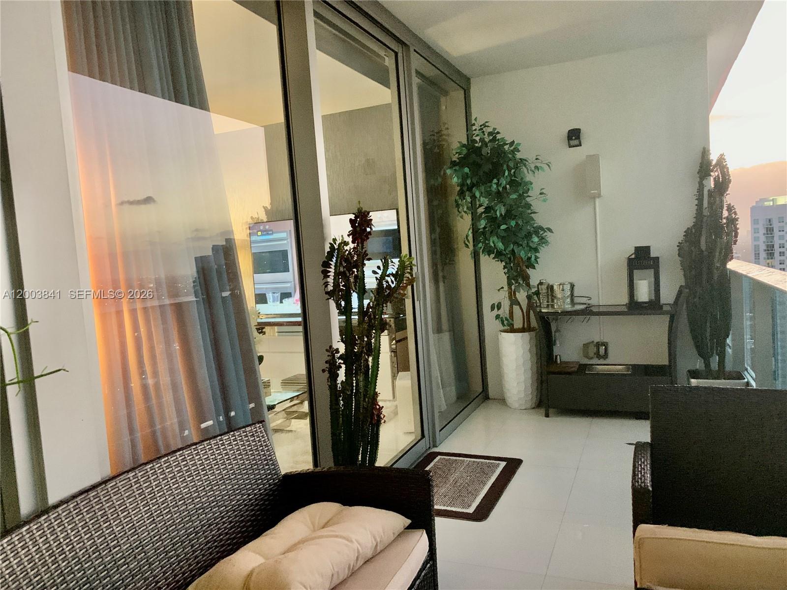 200 Biscayne Boulevard Way #4011, Miami FL 33131