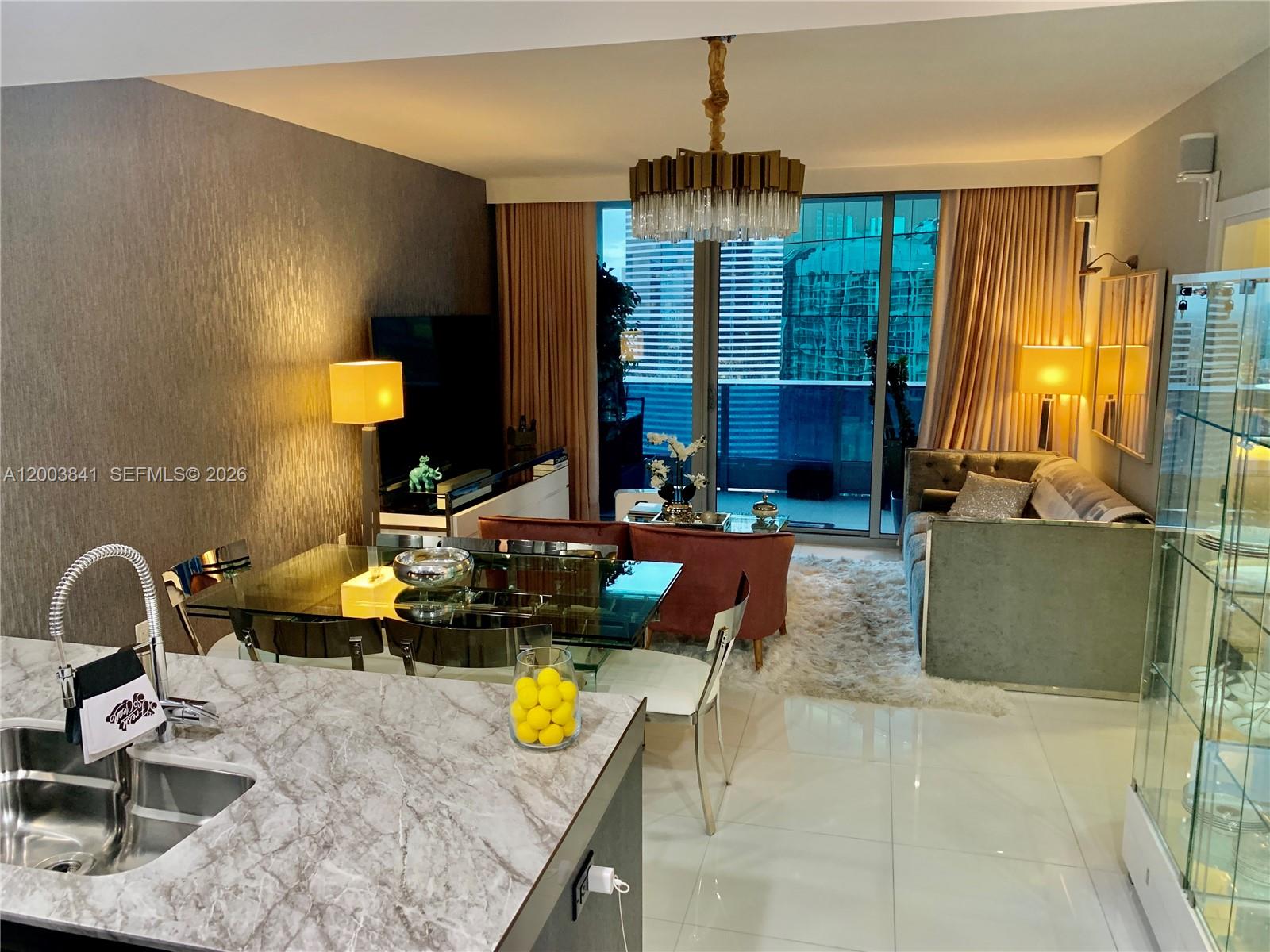 200 Biscayne Boulevard Way #4011, Miami FL 33131