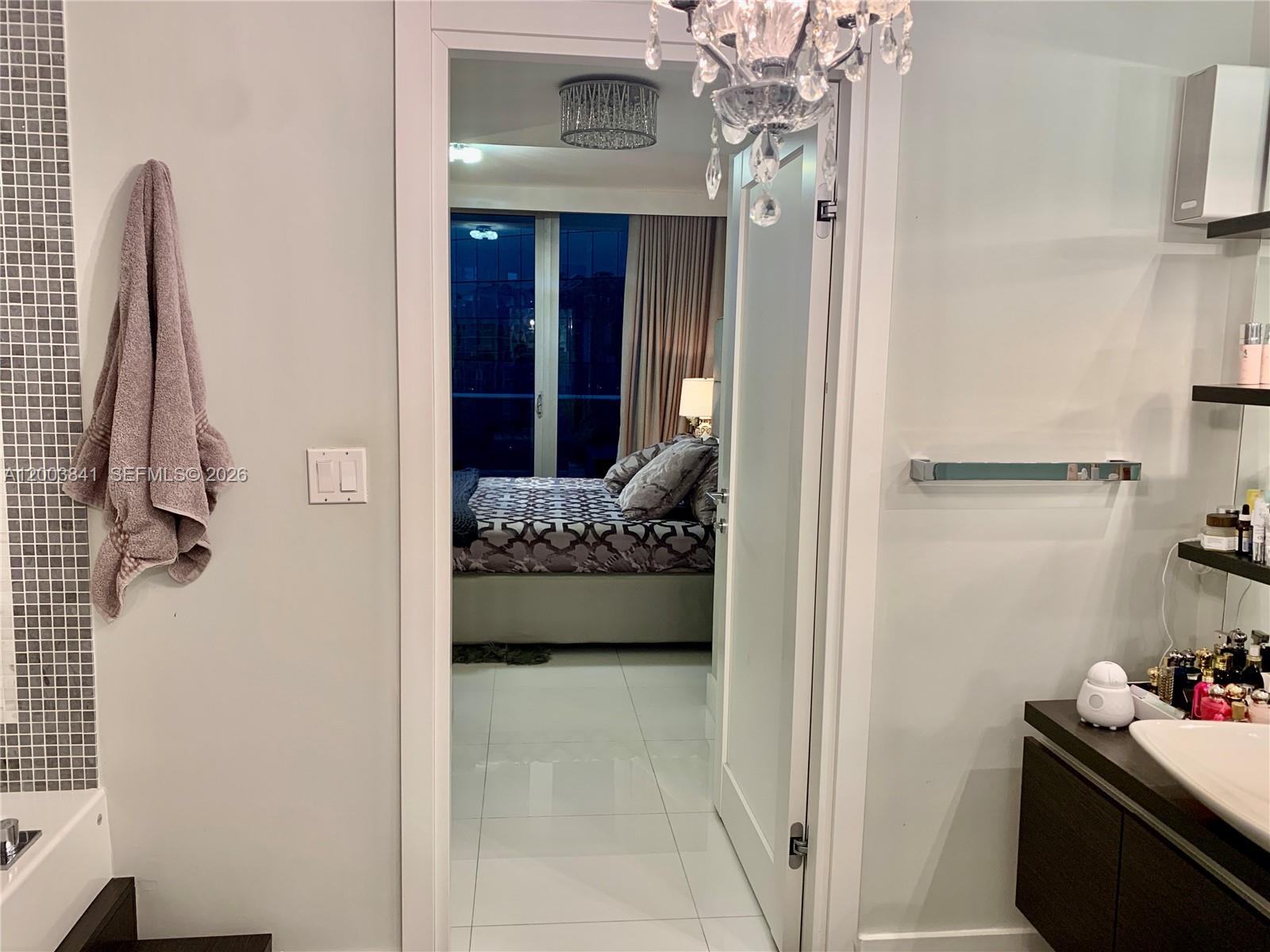 200 Biscayne Boulevard Way #4011, Miami FL 33131