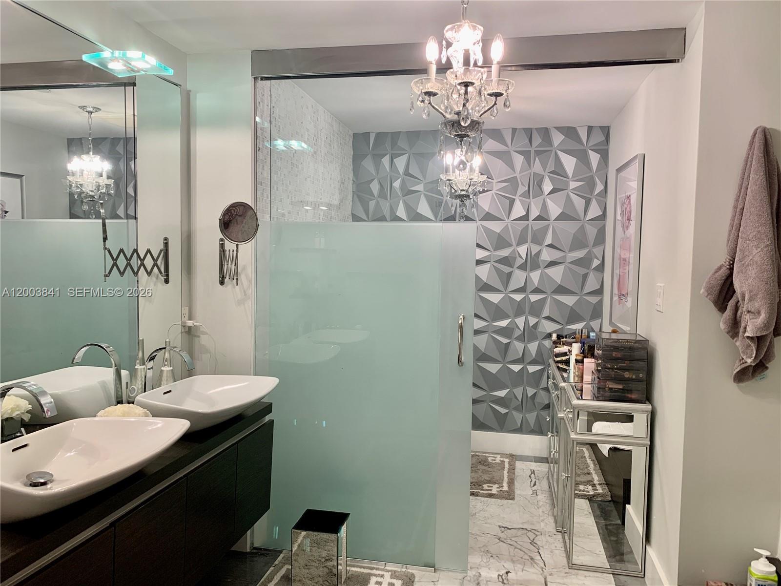 200 Biscayne Boulevard Way #4011, Miami FL 33131