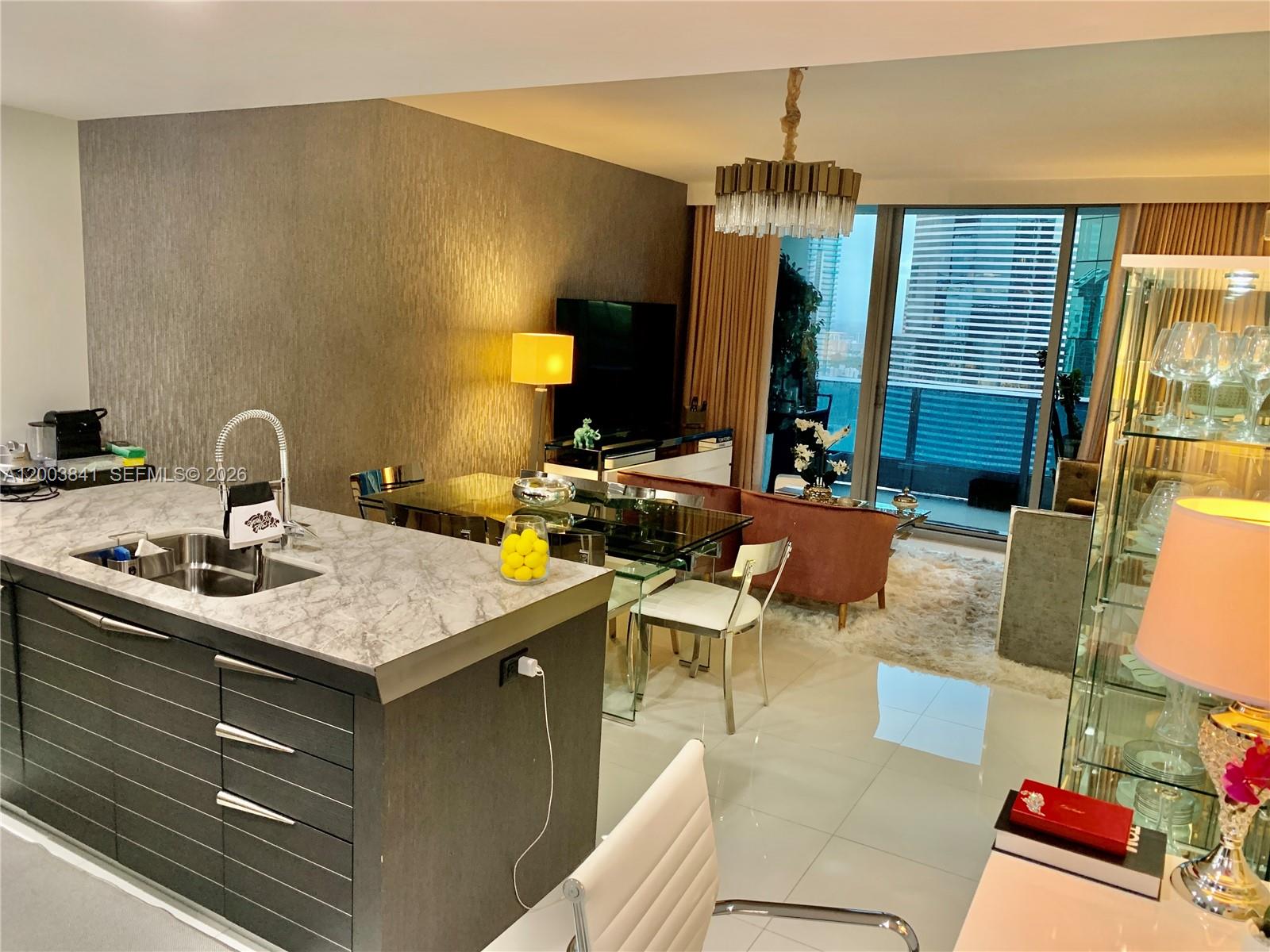200 Biscayne Boulevard Way #4011, Miami FL 33131