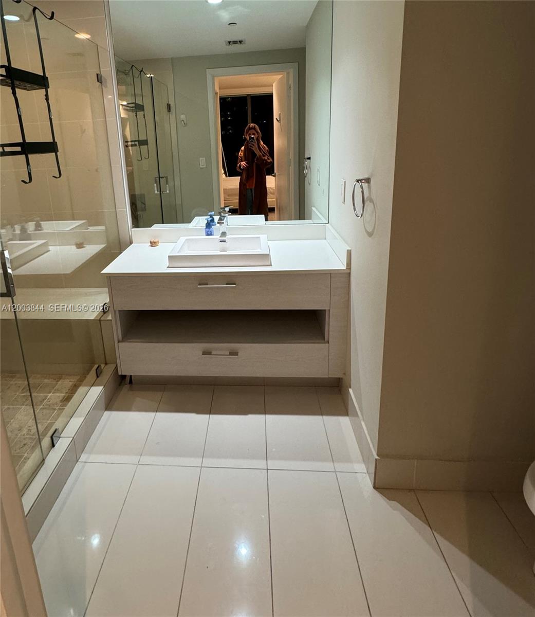 55 SW 9th St #1204, Miami FL 33130