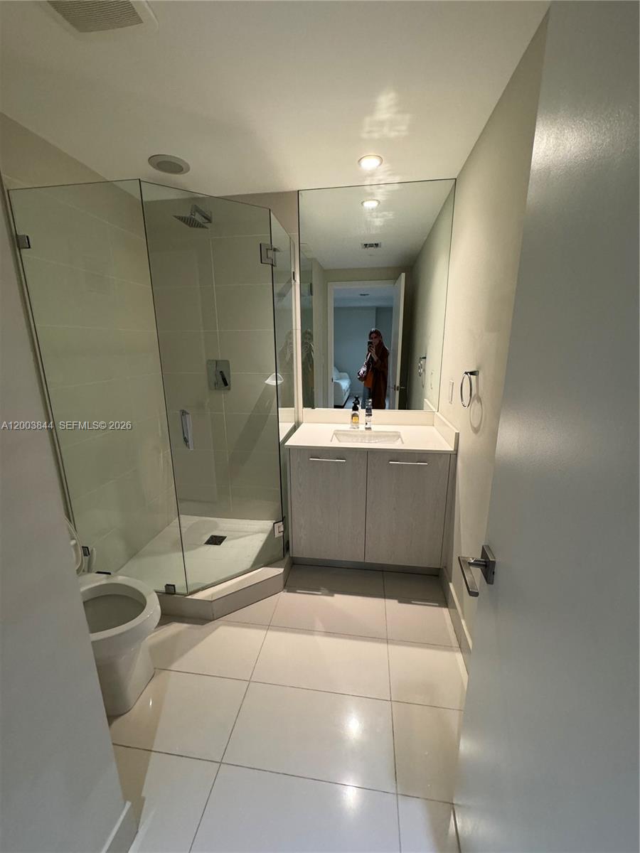 55 SW 9th St #1204, Miami FL 33130