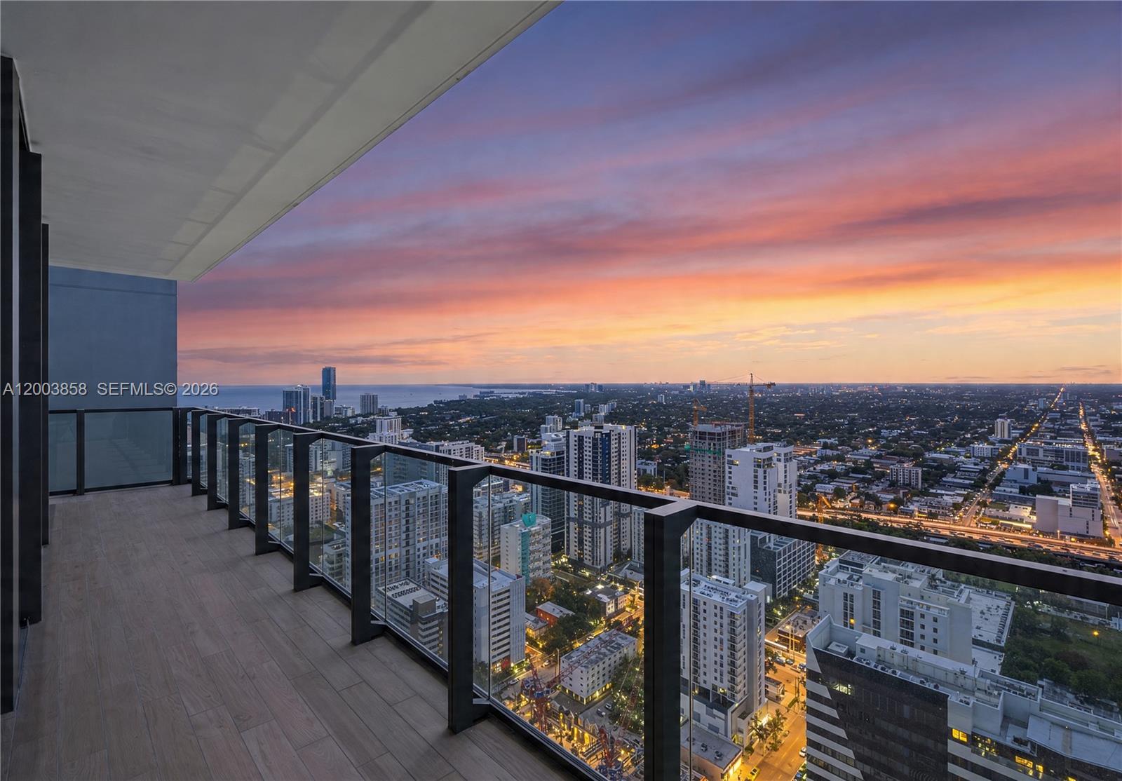 88 SW 7th St #3710, Miami FL 33130