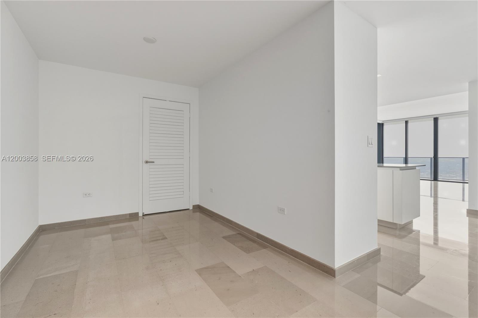 88 SW 7th St #3710, Miami FL 33130