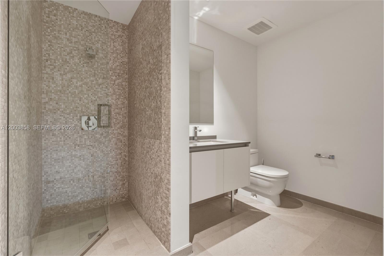 88 SW 7th St #3710, Miami FL 33130