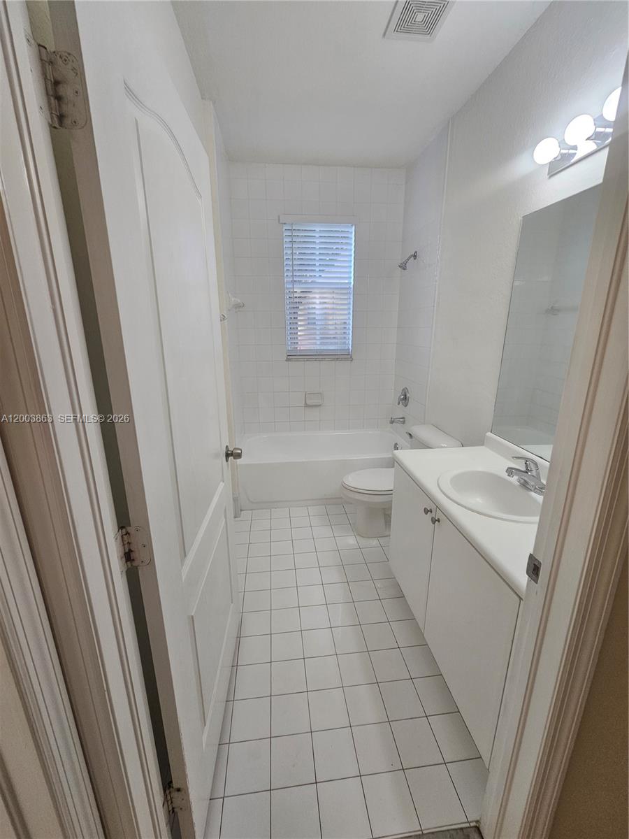 1543 SE 25th St #100, Homestead FL 33035