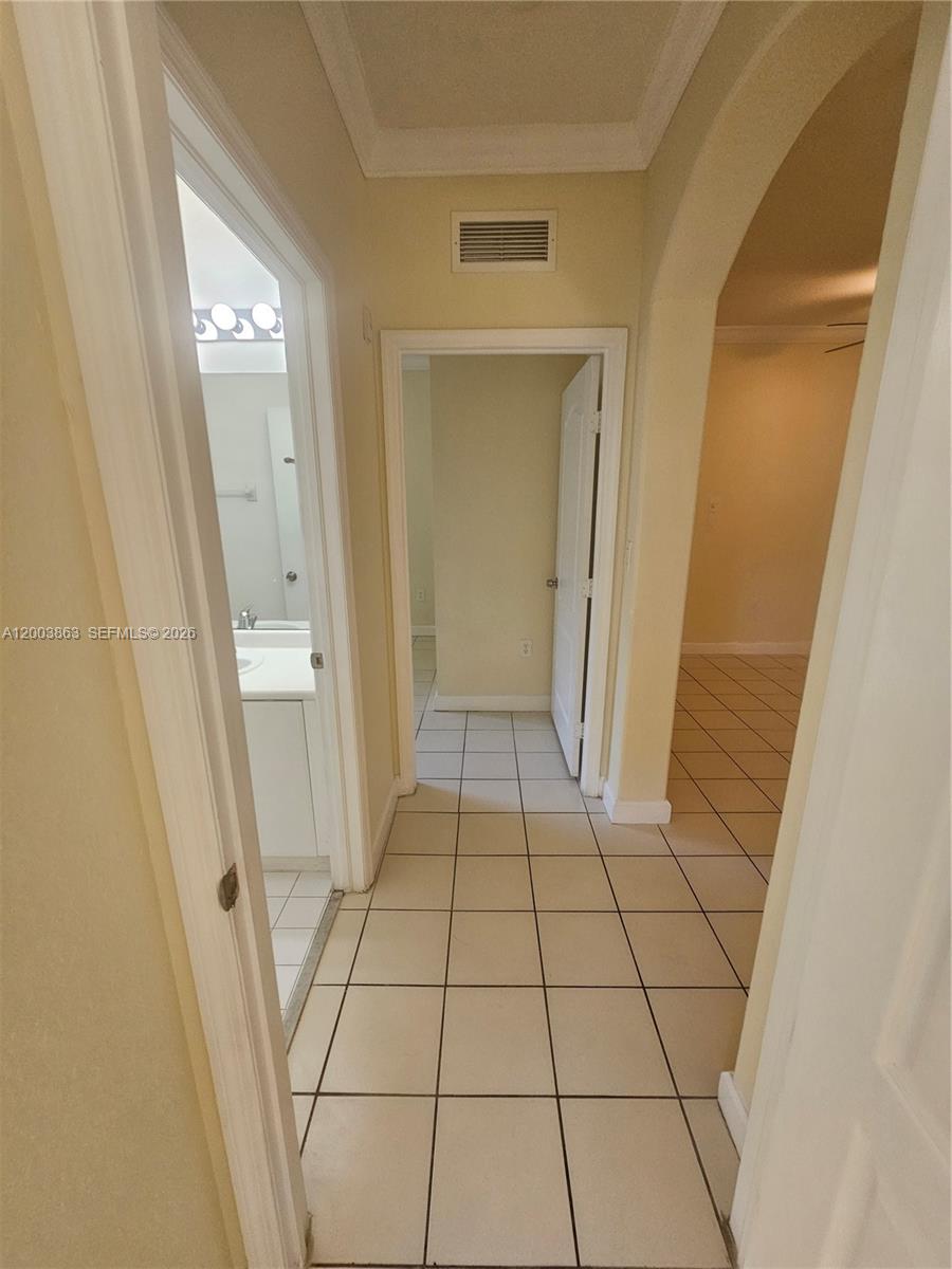 1543 SE 25th St #100, Homestead FL 33035