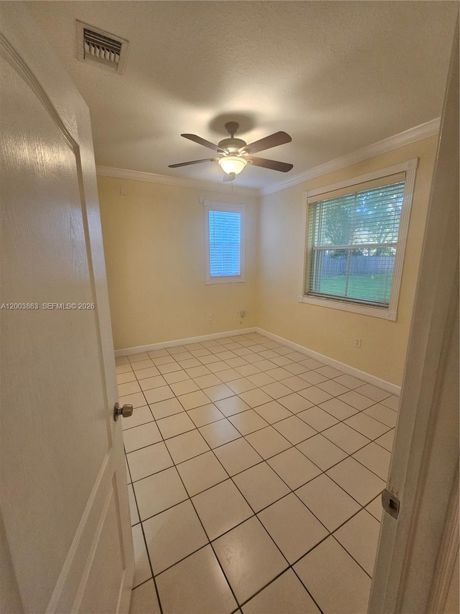 1543 SE 25th St #100, Homestead FL 33035