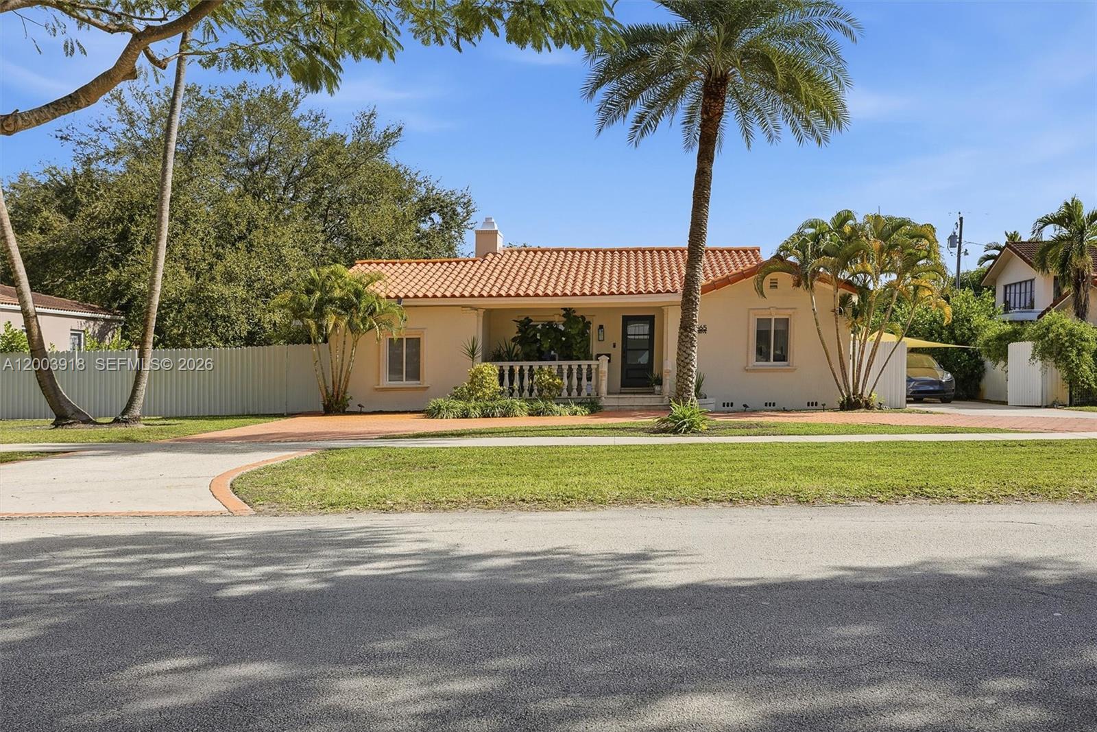 565 South Dr, Miami Springs FL 33166