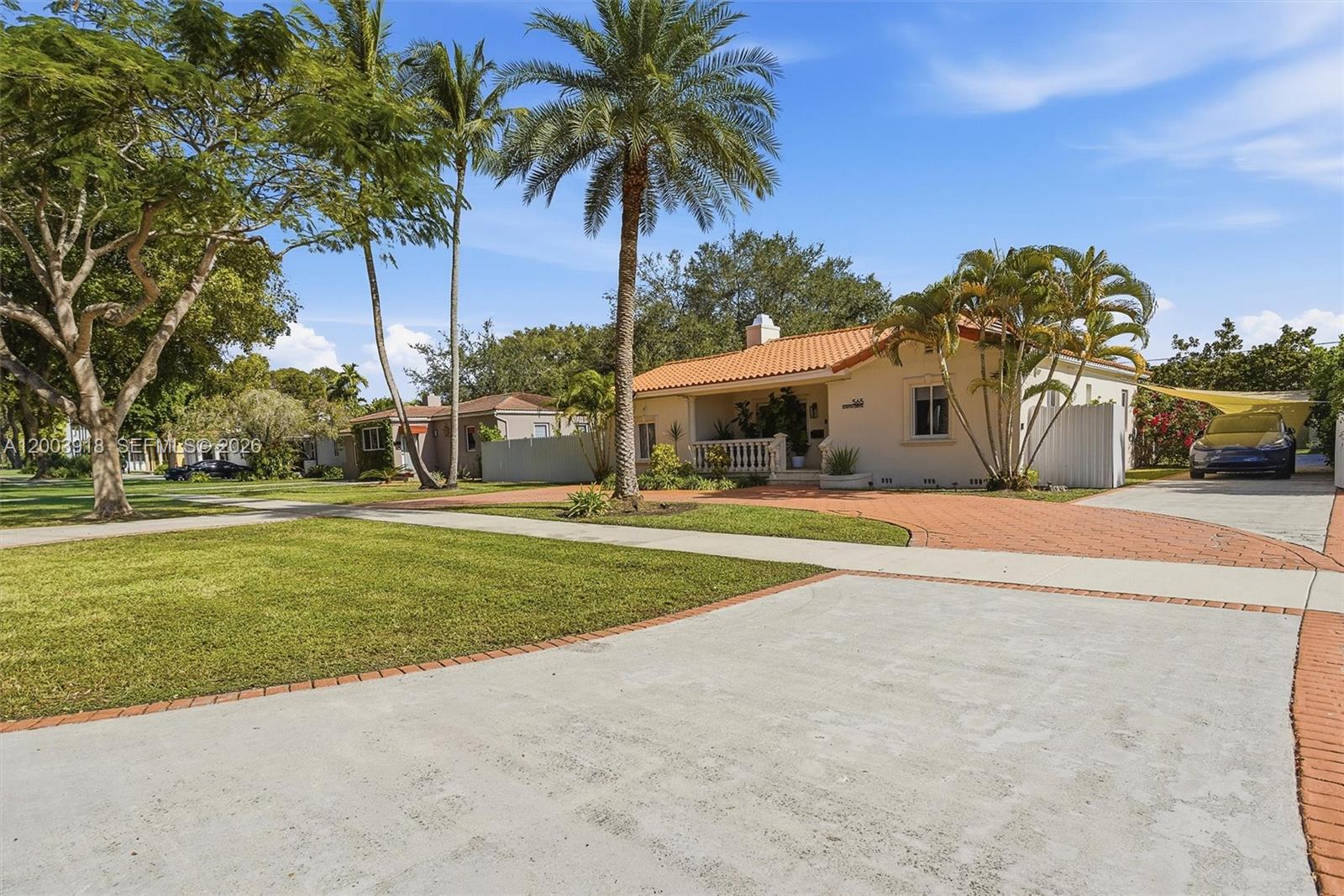 565 South Dr, Miami Springs FL 33166