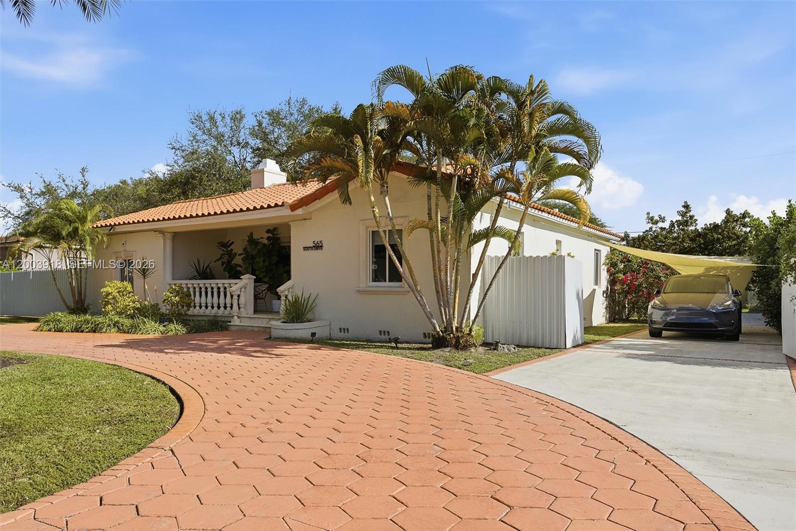 565 South Dr, Miami Springs FL 33166