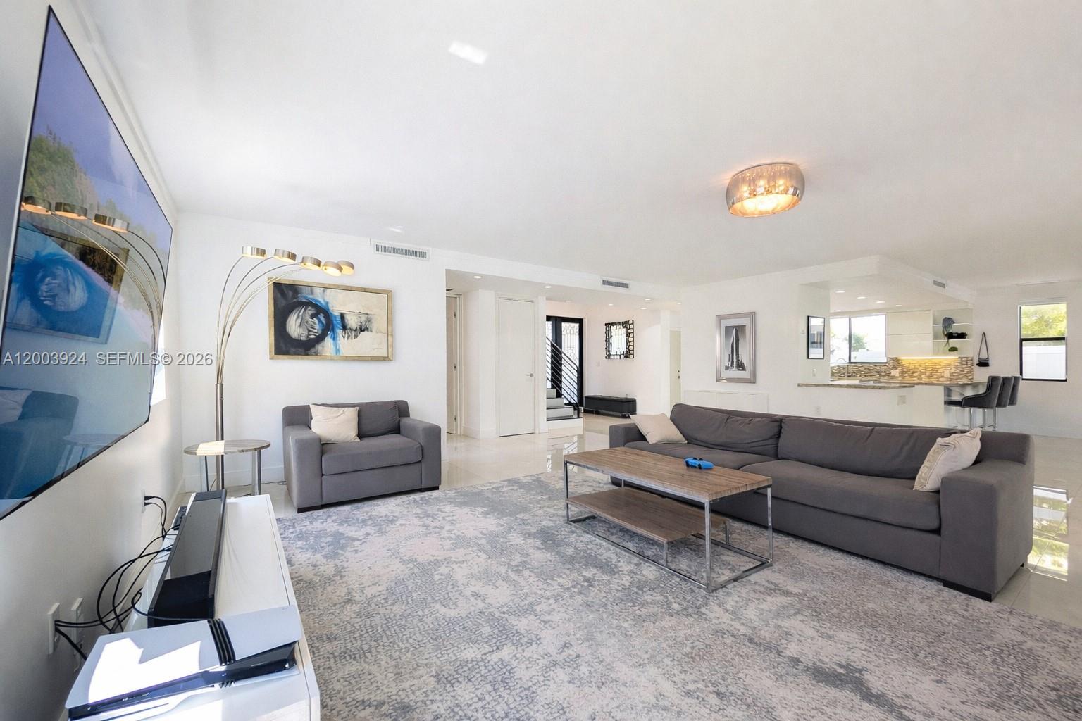 471 SW 30th Rd, Miami FL 33129