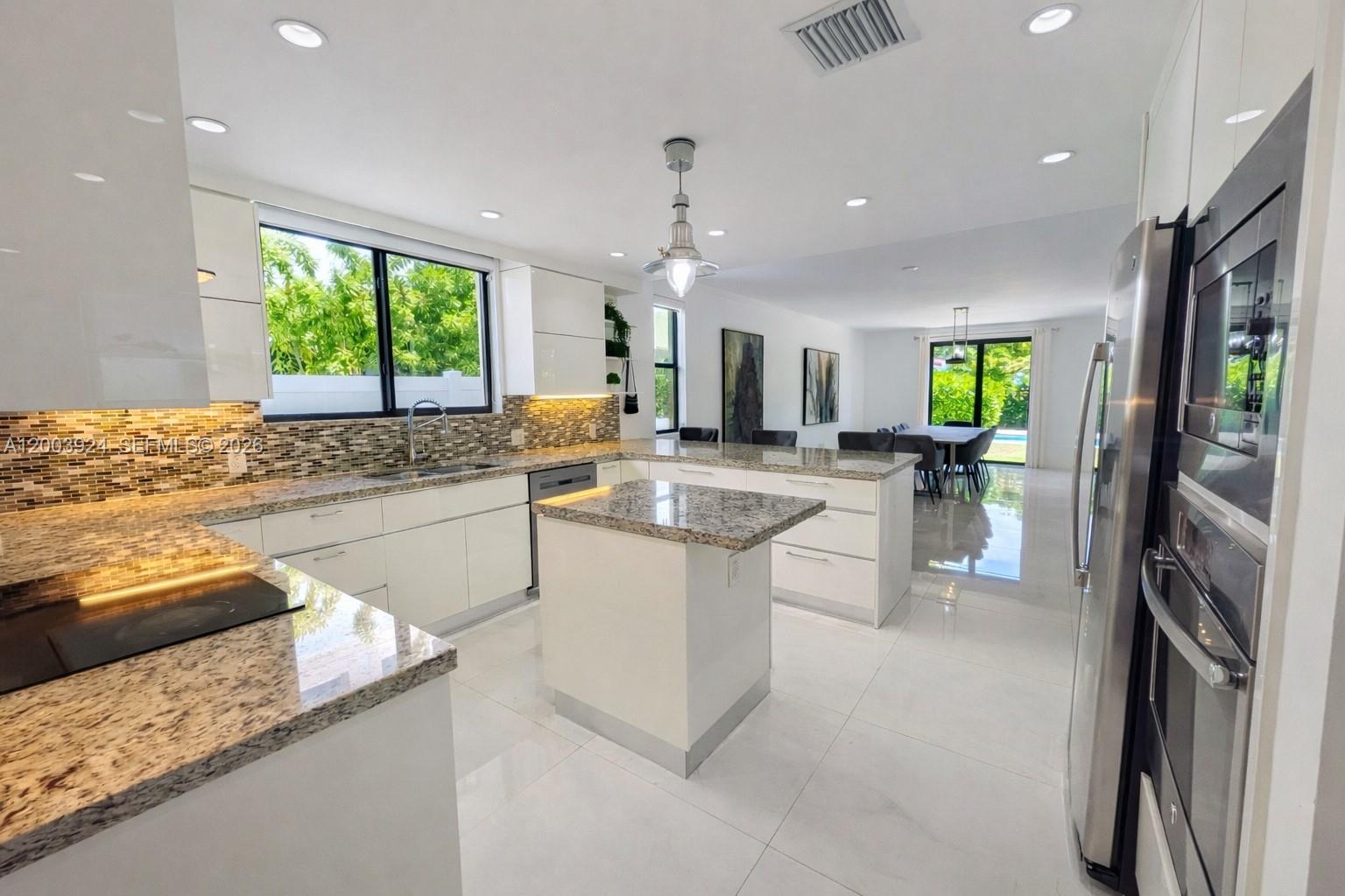 471 SW 30th Rd, Miami FL 33129