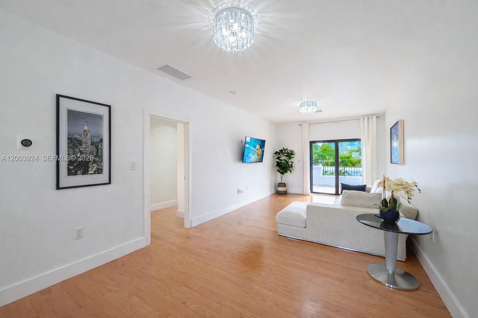 471 SW 30th Rd, Miami FL 33129