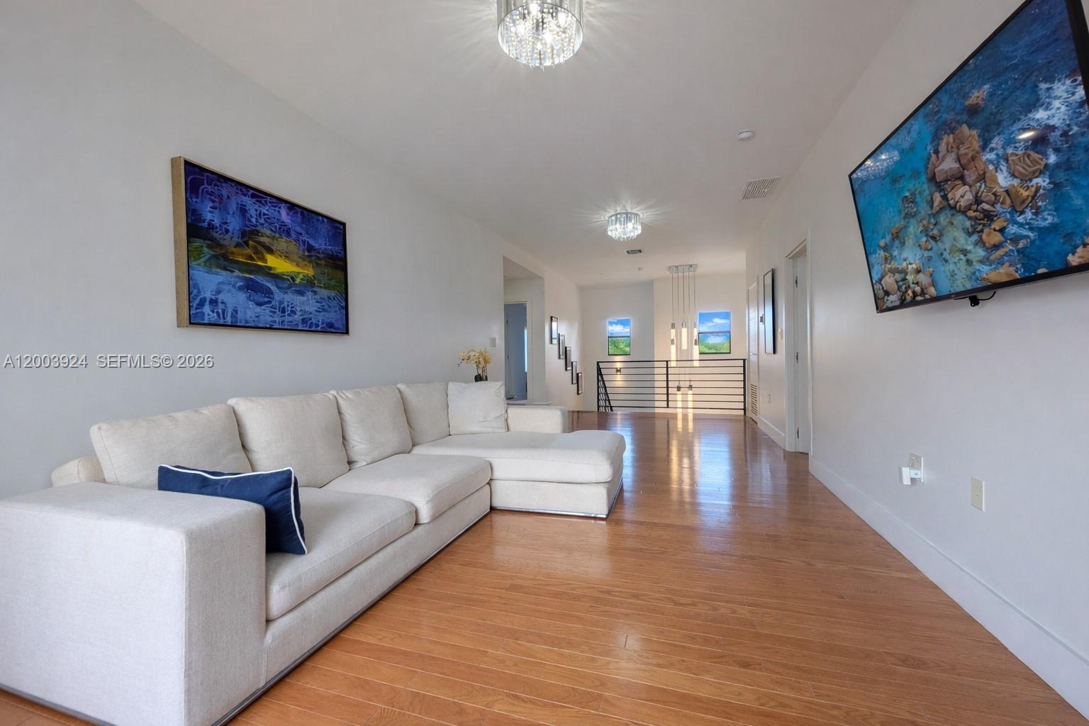 471 SW 30th Rd, Miami FL 33129