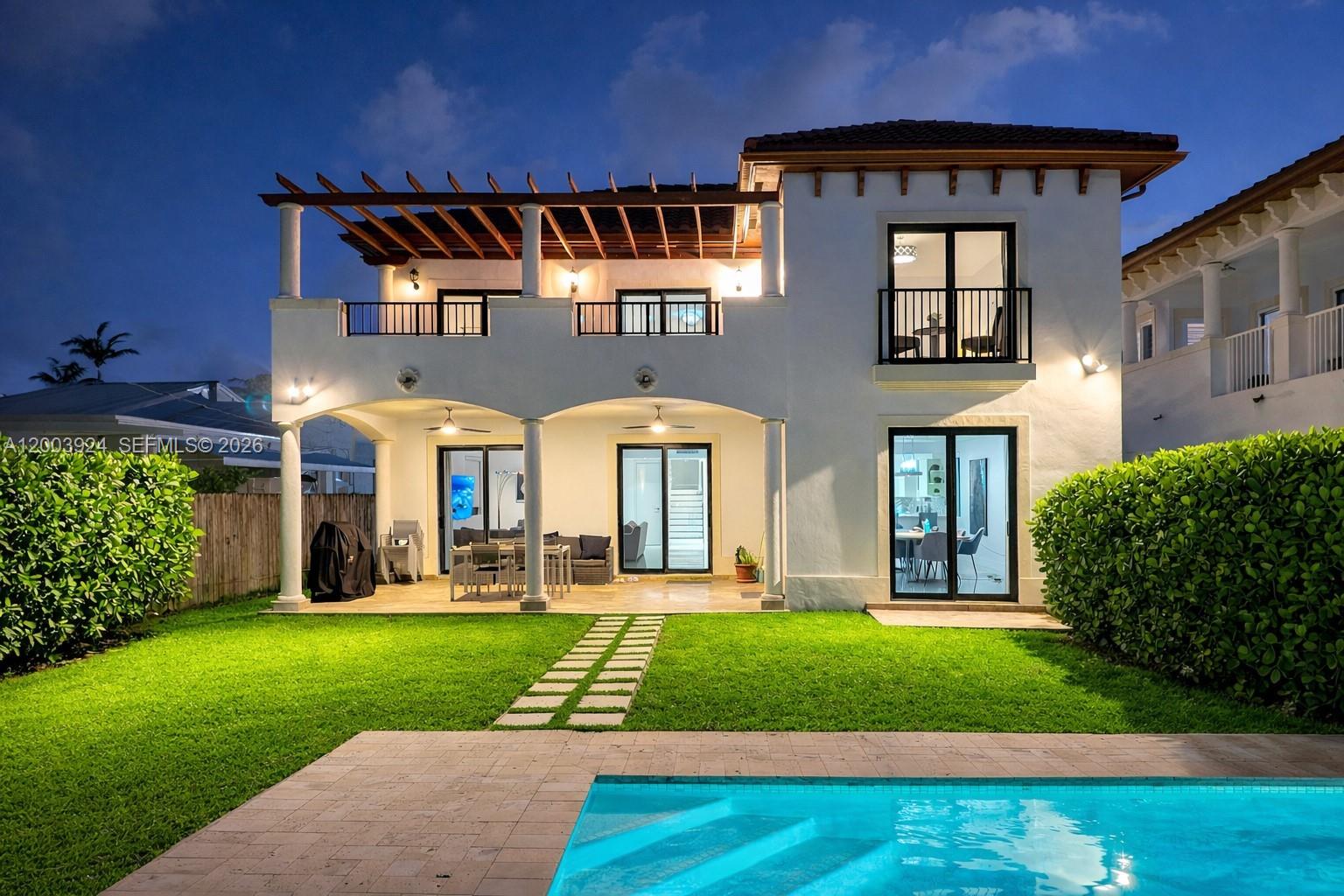 471 SW 30th Rd, Miami FL 33129