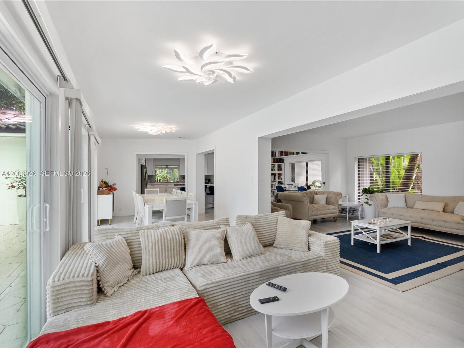 5000 Riviera Dr, Coral Gables FL 33146