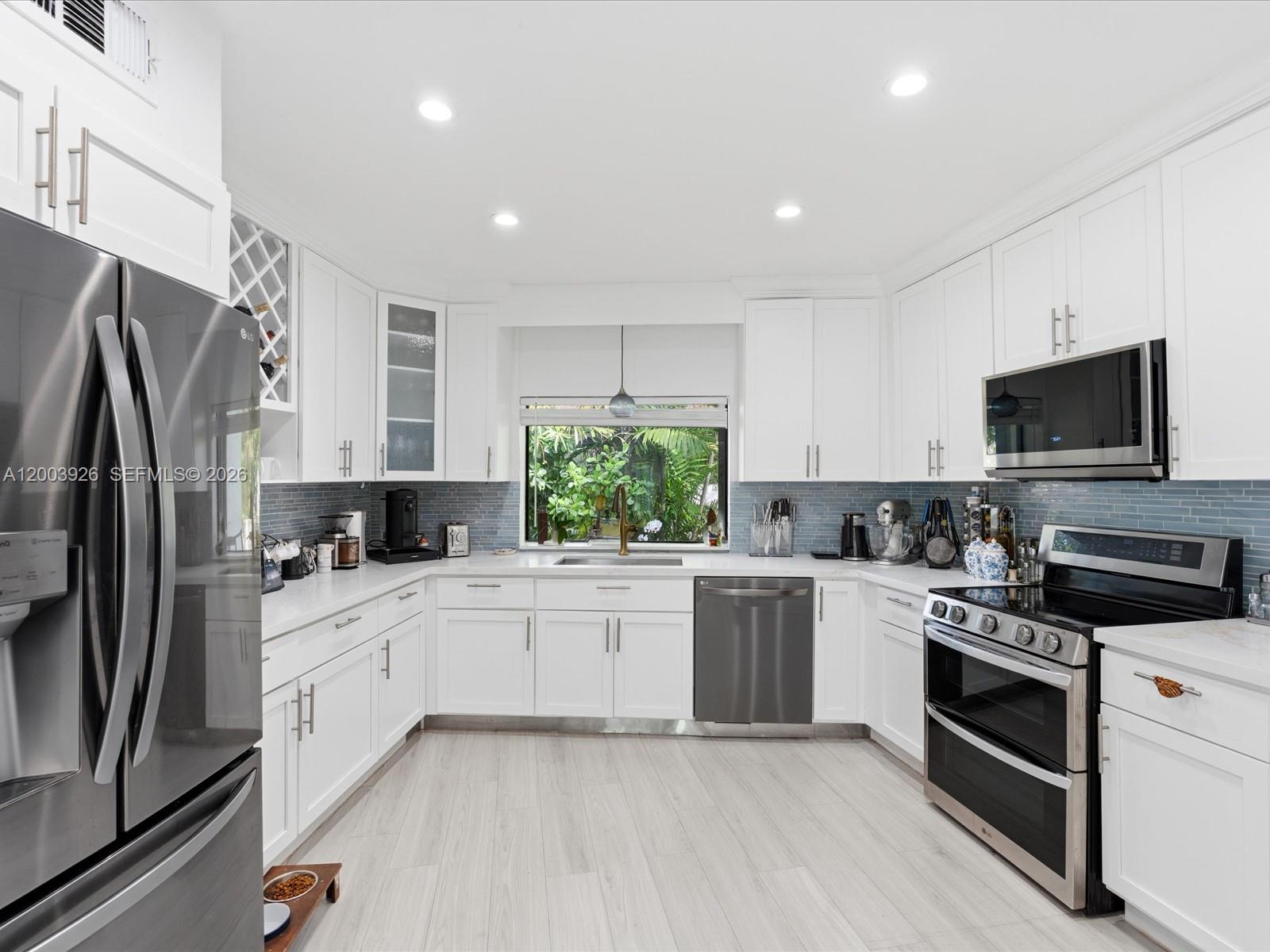 5000 Riviera Dr, Coral Gables FL 33146