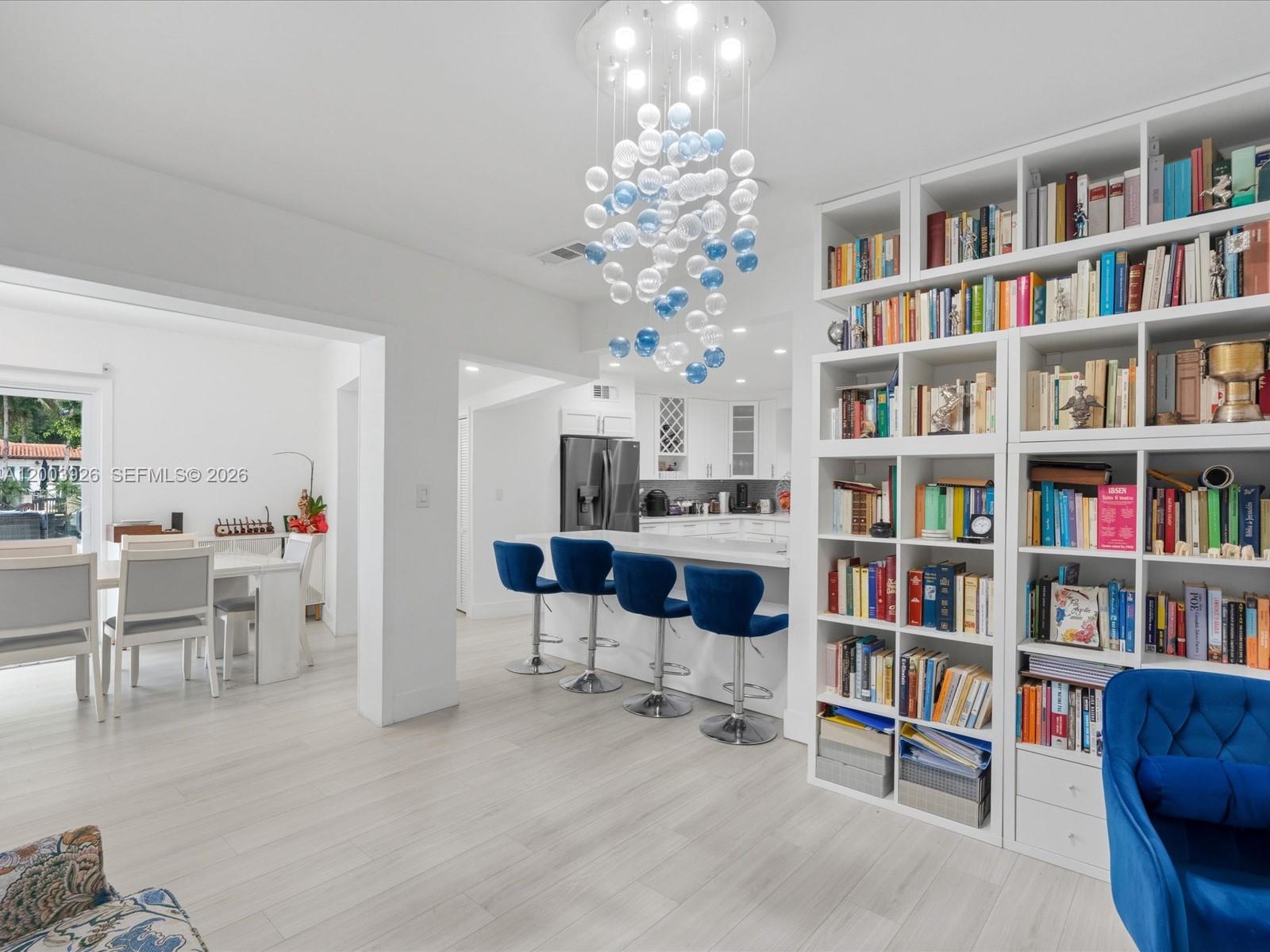 5000 Riviera Dr, Coral Gables FL 33146