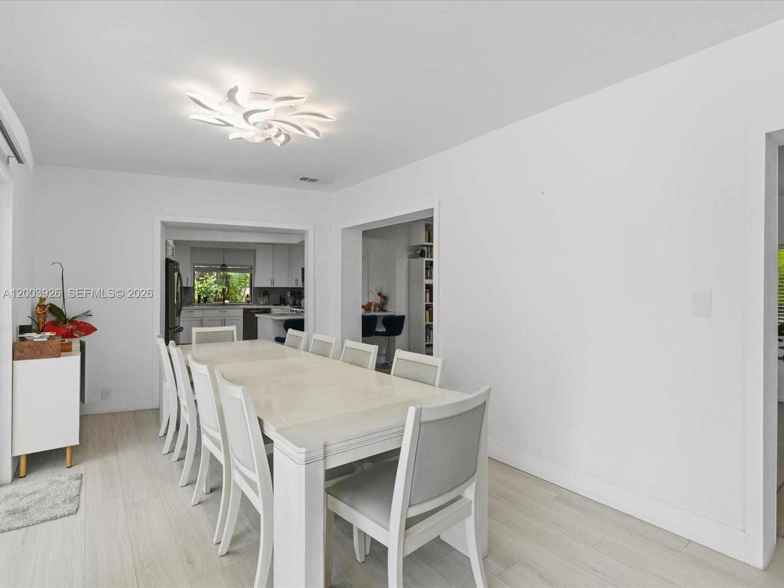 5000 Riviera Dr, Coral Gables FL 33146