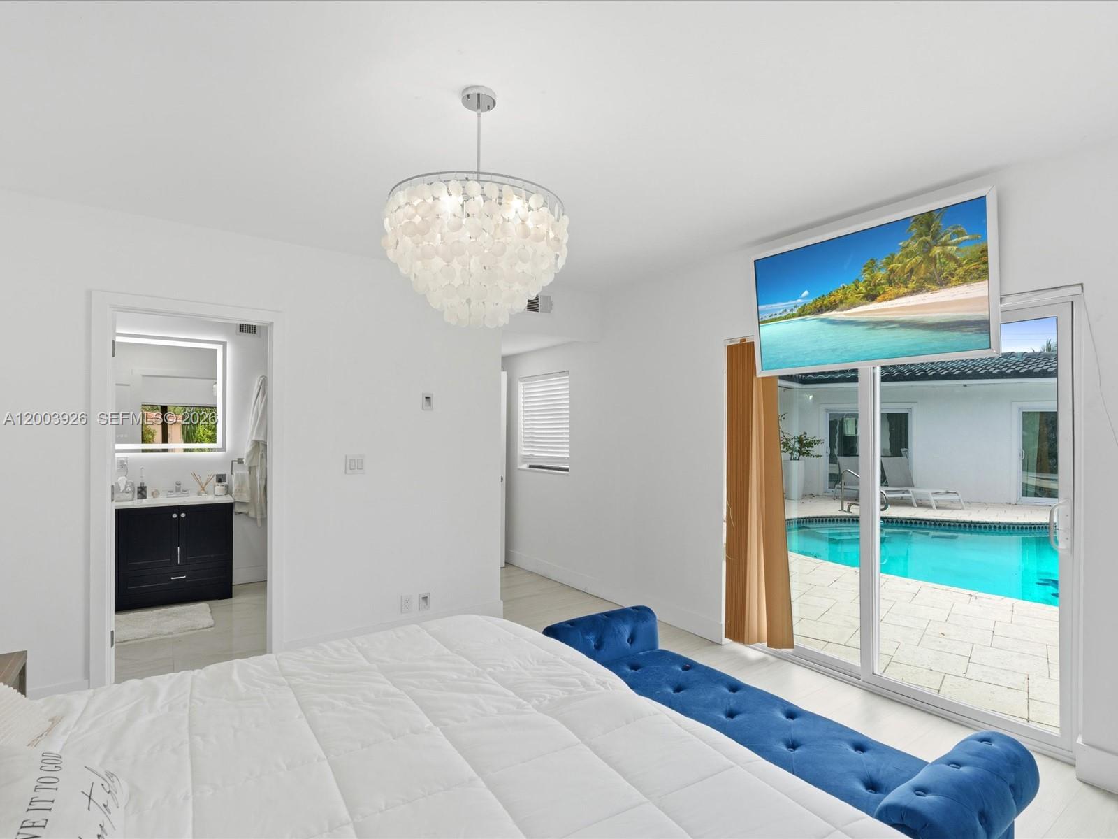 5000 Riviera Dr, Coral Gables FL 33146
