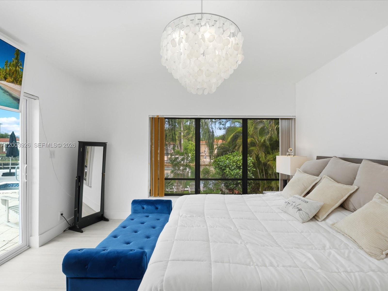 5000 Riviera Dr, Coral Gables FL 33146
