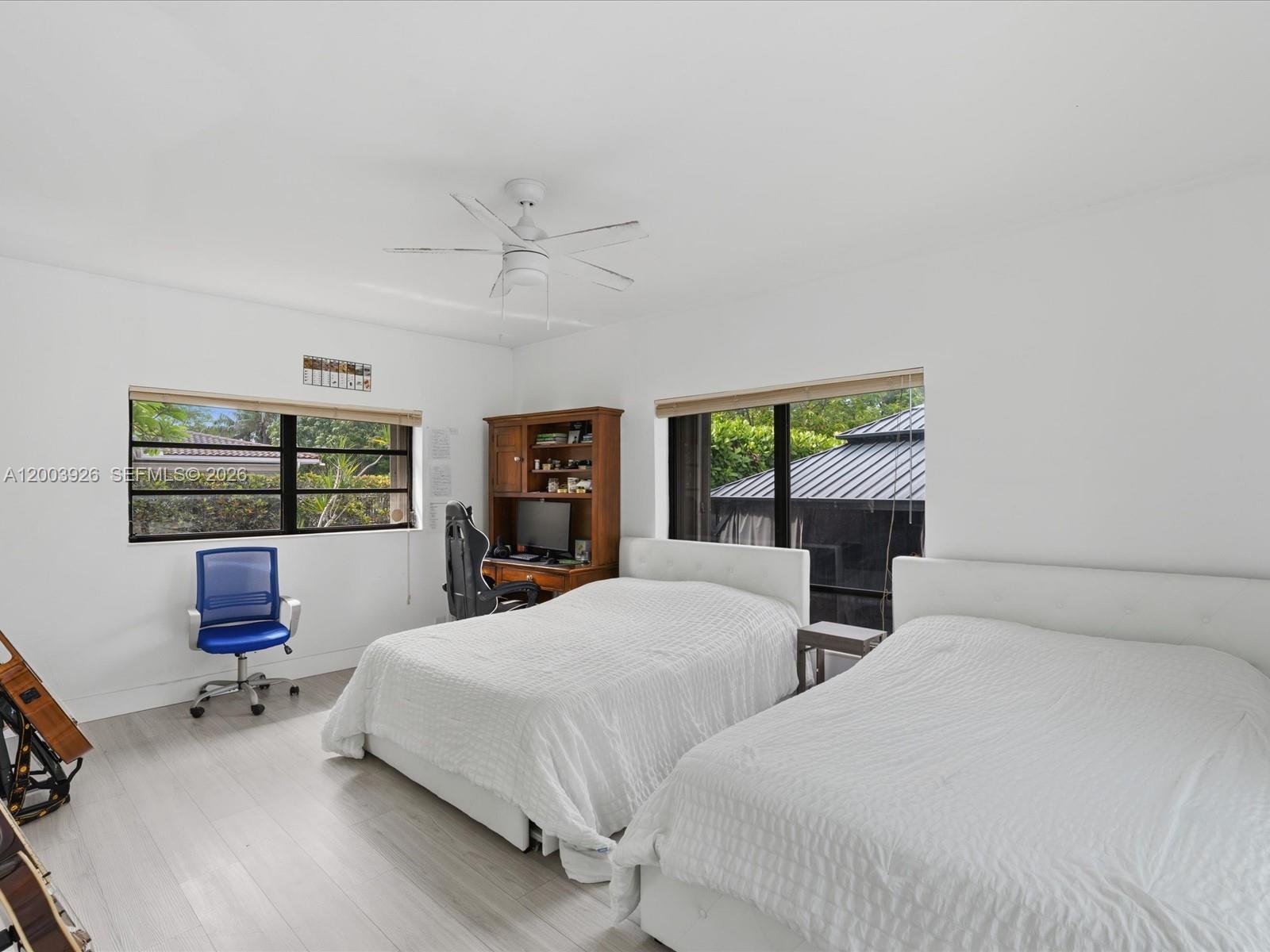 5000 Riviera Dr, Coral Gables FL 33146