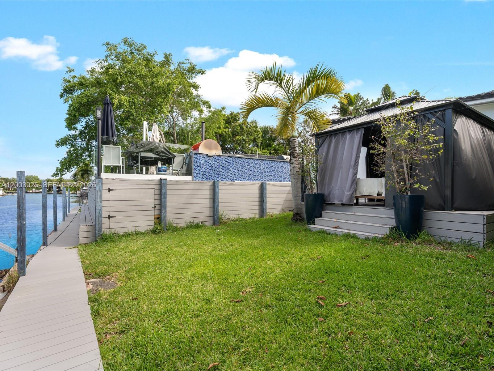 5000 Riviera Dr, Coral Gables FL 33146