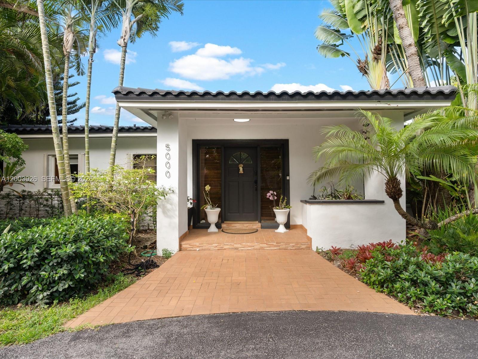 5000 Riviera Dr, Coral Gables FL 33146