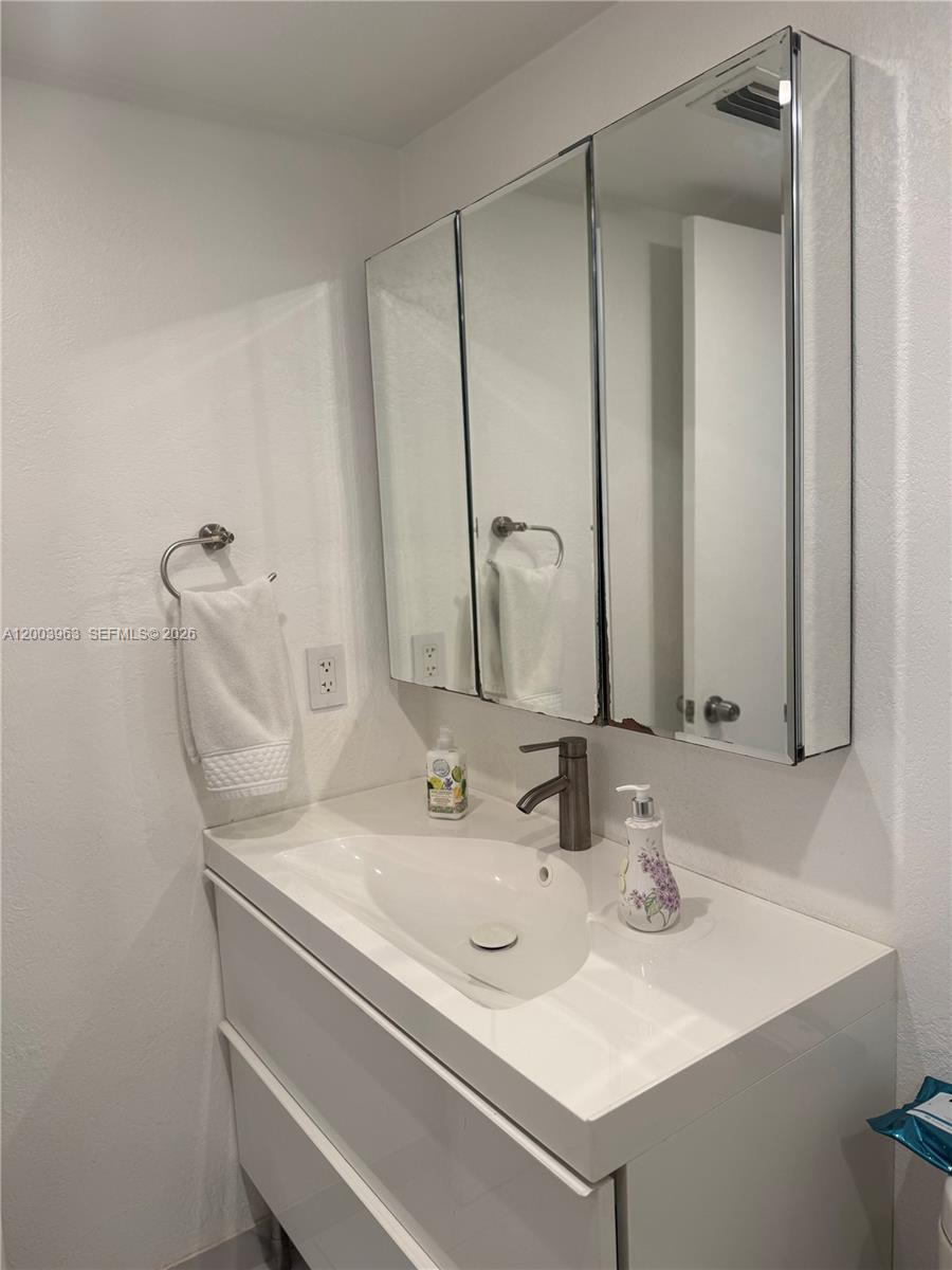 5033 NW 7th St #312, Miami FL 33126