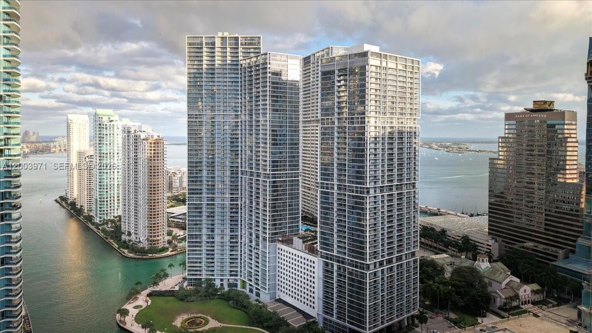 465 Brickell Ave #3804, Miami FL 33131