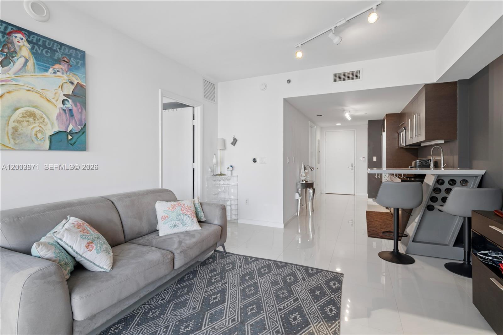 465 Brickell Ave #3804, Miami FL 33131
