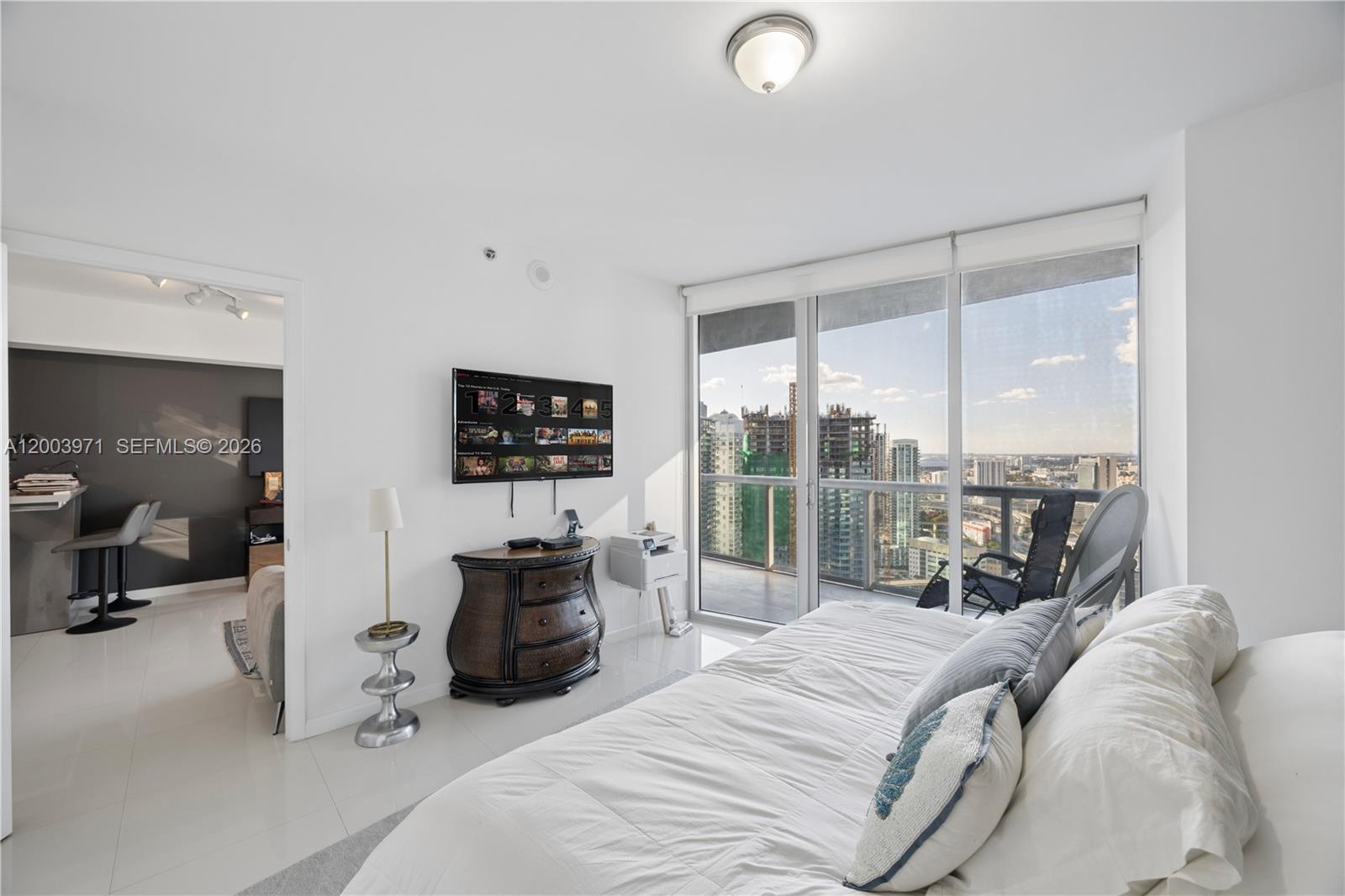 465 Brickell Ave #3804, Miami FL 33131