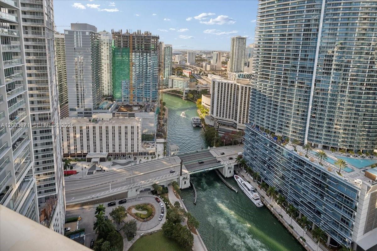 465 Brickell Ave #3804, Miami FL 33131