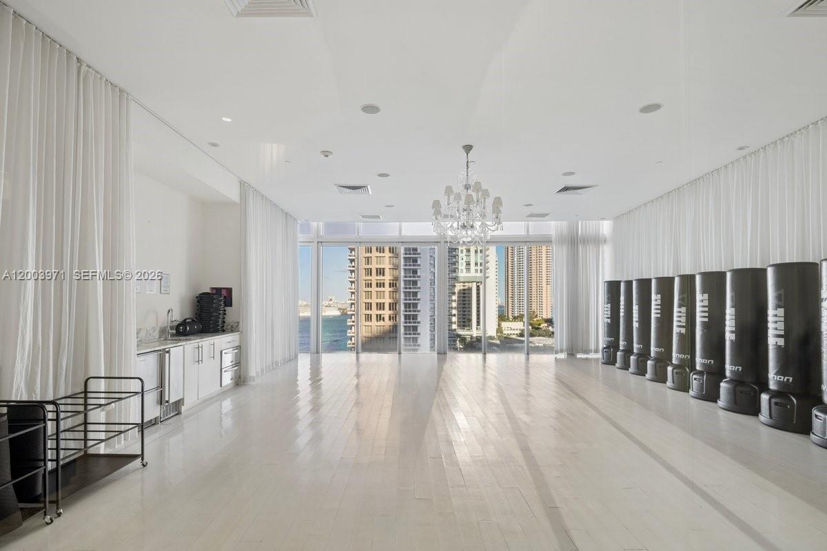 465 Brickell Ave #3804, Miami FL 33131