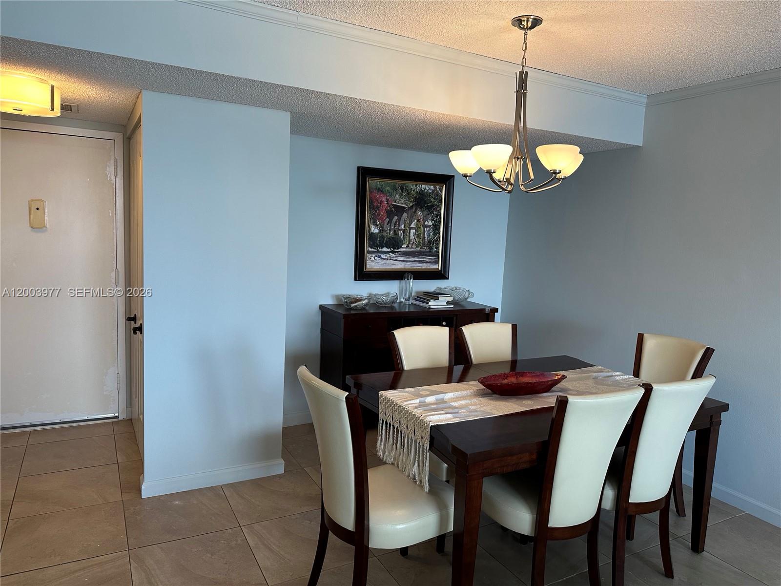 427 Golden Isles Dr #14E, Hallandale Beach FL 33009
