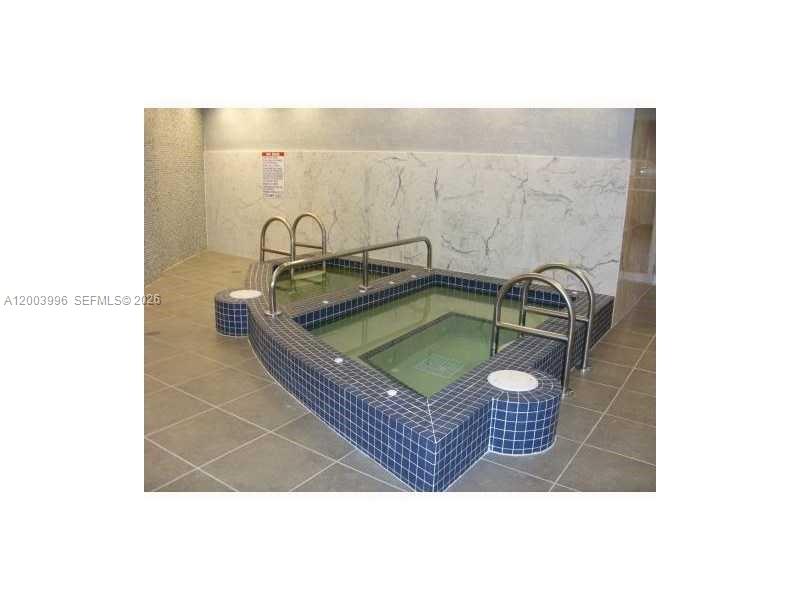 253 2nd St #3807, Miami FL 33132