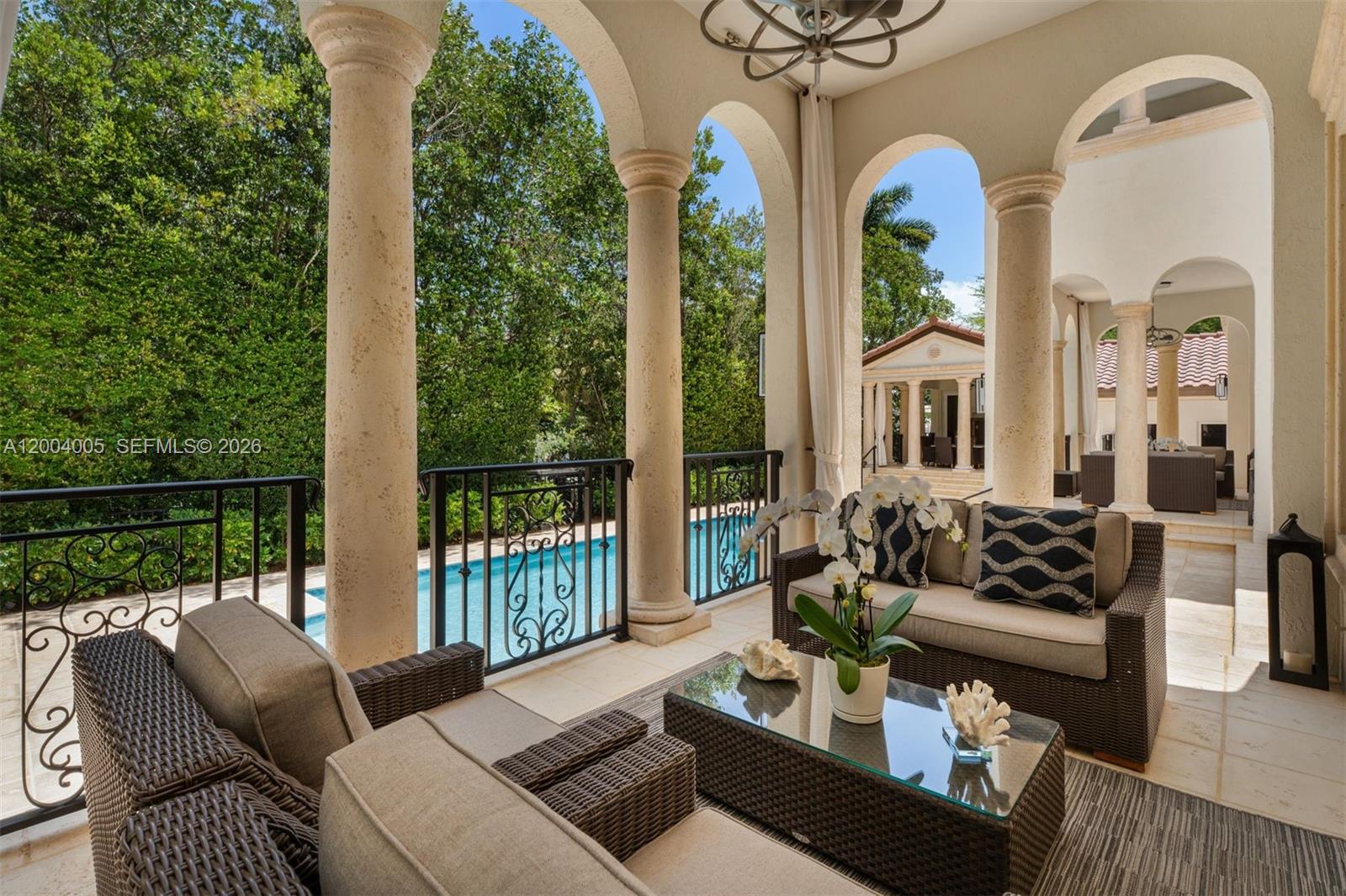 255 Cocoplum Rd, Coral Gables FL 33143