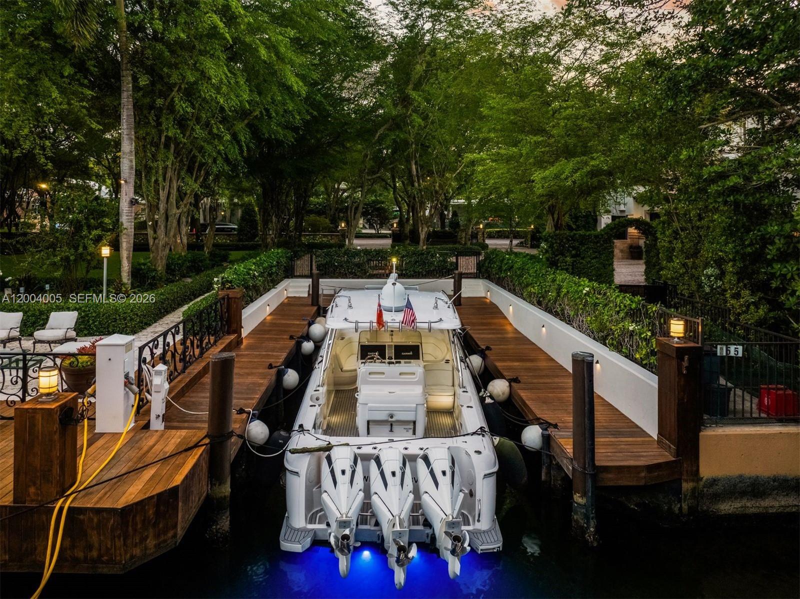 255 Cocoplum Rd, Coral Gables FL 33143