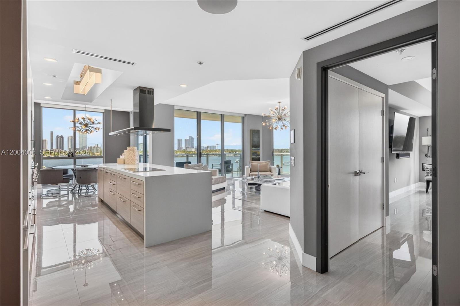 17111 Biscayne Blvd #710, North Miami Beach FL 33160