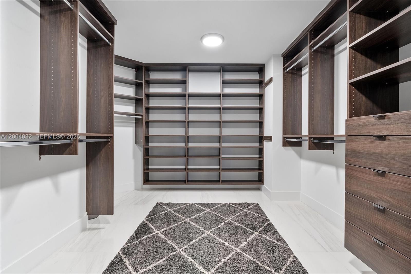 17301 Biscayne Blvd #1010, North Miami Beach FL 33160