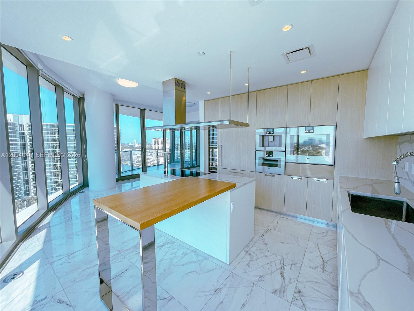 15701 Collins Ave #1205, Sunny Isles Beach FL 33160
