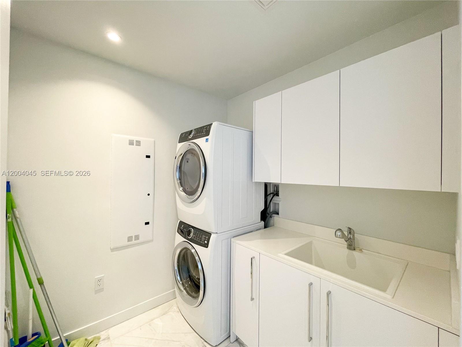 15701 Collins Ave #1205, Sunny Isles Beach FL 33160