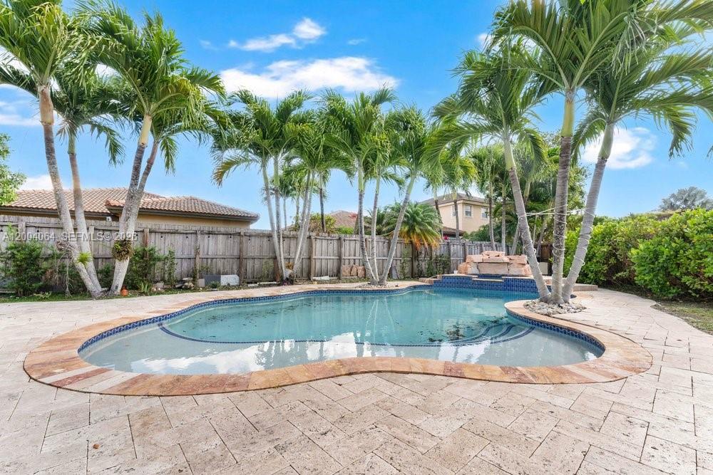 15465 SW 117th St, Miami FL 33196