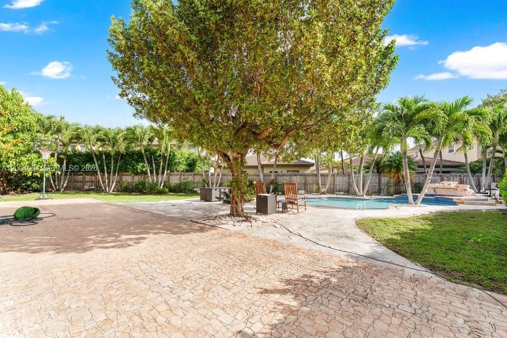 15465 SW 117th St, Miami FL 33196