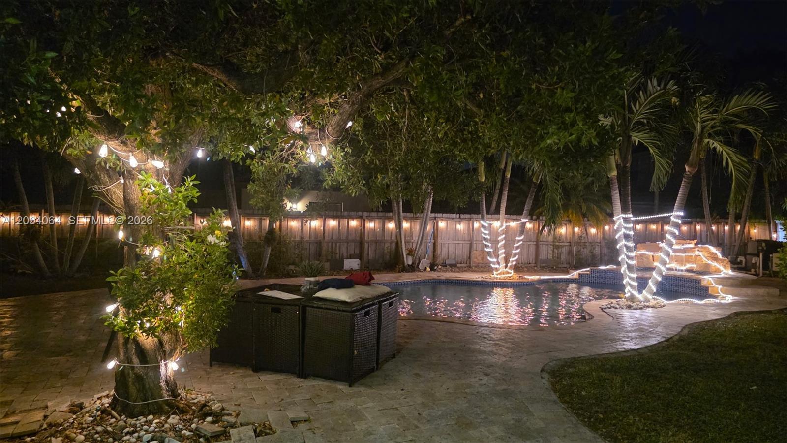 15465 SW 117th St, Miami FL 33196