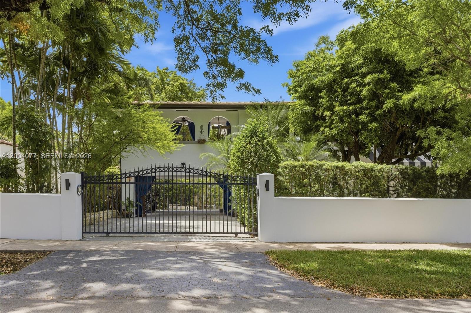 1103 Pizarro St, Coral Gables FL 33134